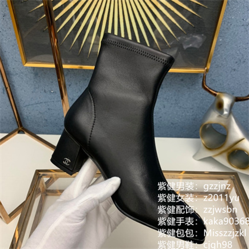 --外貿(mào)奢侈品一手貨源拖鞋、涼鞋貨源批發(fā)退換無